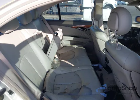 2003 Mercedes-Benz E 500 z USA, uszkodzony, nr VIN WDBUF70J03A278136